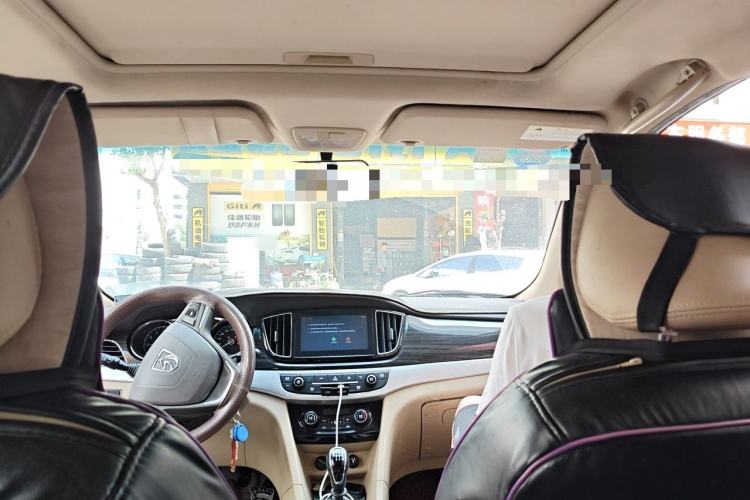 Used Baojun 730 2016 1.5T Manual Luxury Edition 7 Seats Headliner