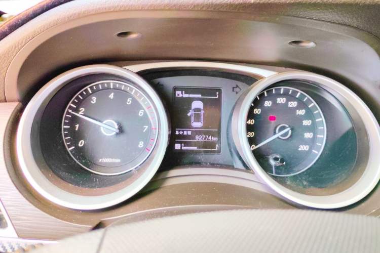 Used Baojun 730 2016 1.5L Manual Standard Version 7 Seats Instrument Cluster