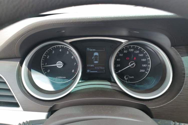 Used Baojun 730 2016 Revised 1.5L Manual Standard Version 7 Seats China V Emission Standard Instrument Cluster