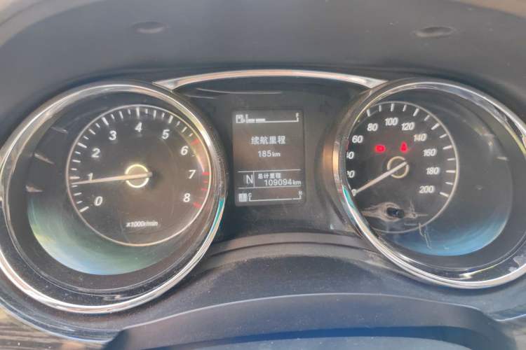 Used Baojun 730 2016 1.8L iAMT Comfort Version 7 Seats Instrument Cluster