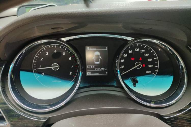 Used Baojun 730 2016 1.8L Manual Comfort Version 7 Seats Instrument Cluster
