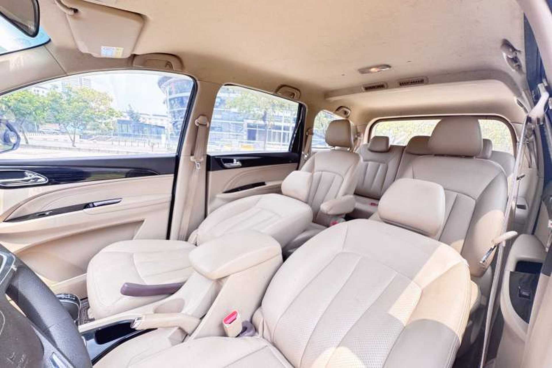 Used Baojun 730 2016 1.8L Manual Comfort Version 7 Seats Interior 4