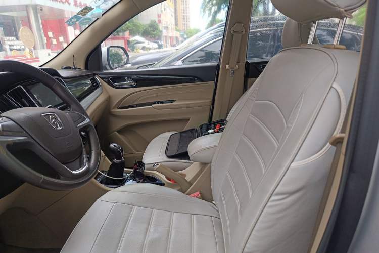 Used Baojun 730 2016 1.5L Manual Comfort Version 7 Seats China V Emission Standard Left Front Seat
