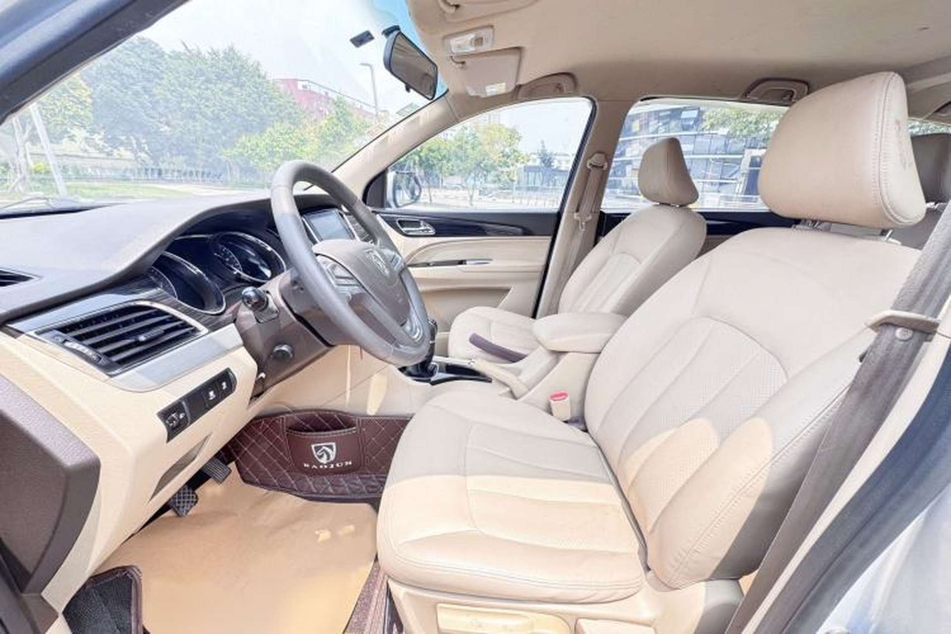 Used Baojun 730 2016 1.8L Manual Comfort Version 7 Seats Left Front Seat