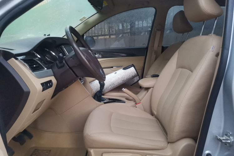 Used Baojun 730 2016 1.5T Manual Luxury Edition 7 Seats Left Front Seat