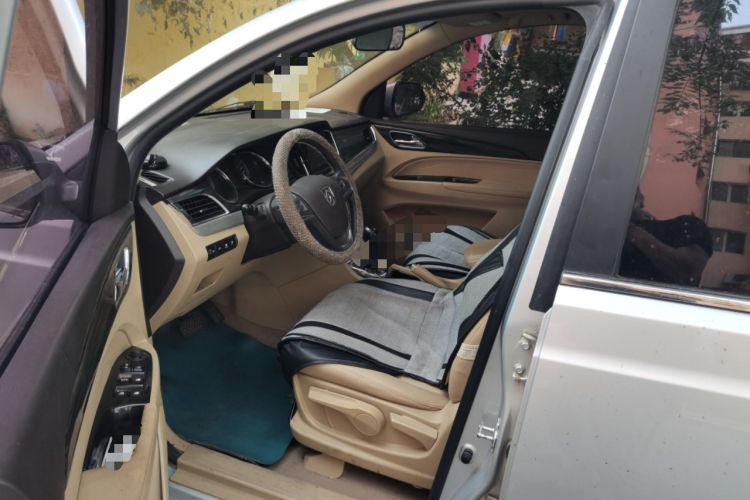 Used Baojun 730 2016 1.8L iAMT Luxury Model 7 Seats Left Front Seat
