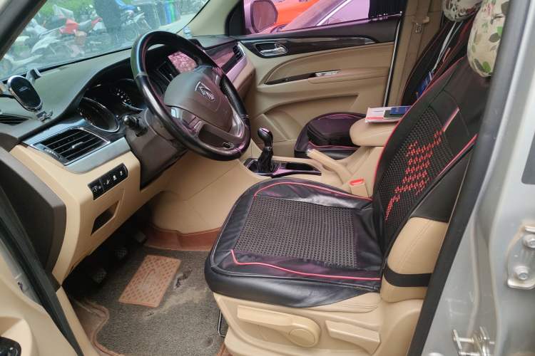 Used Baojun 730 2016 1.5L Manual Comfort Version 7 Seats China V Emission Standard Left Front Seat