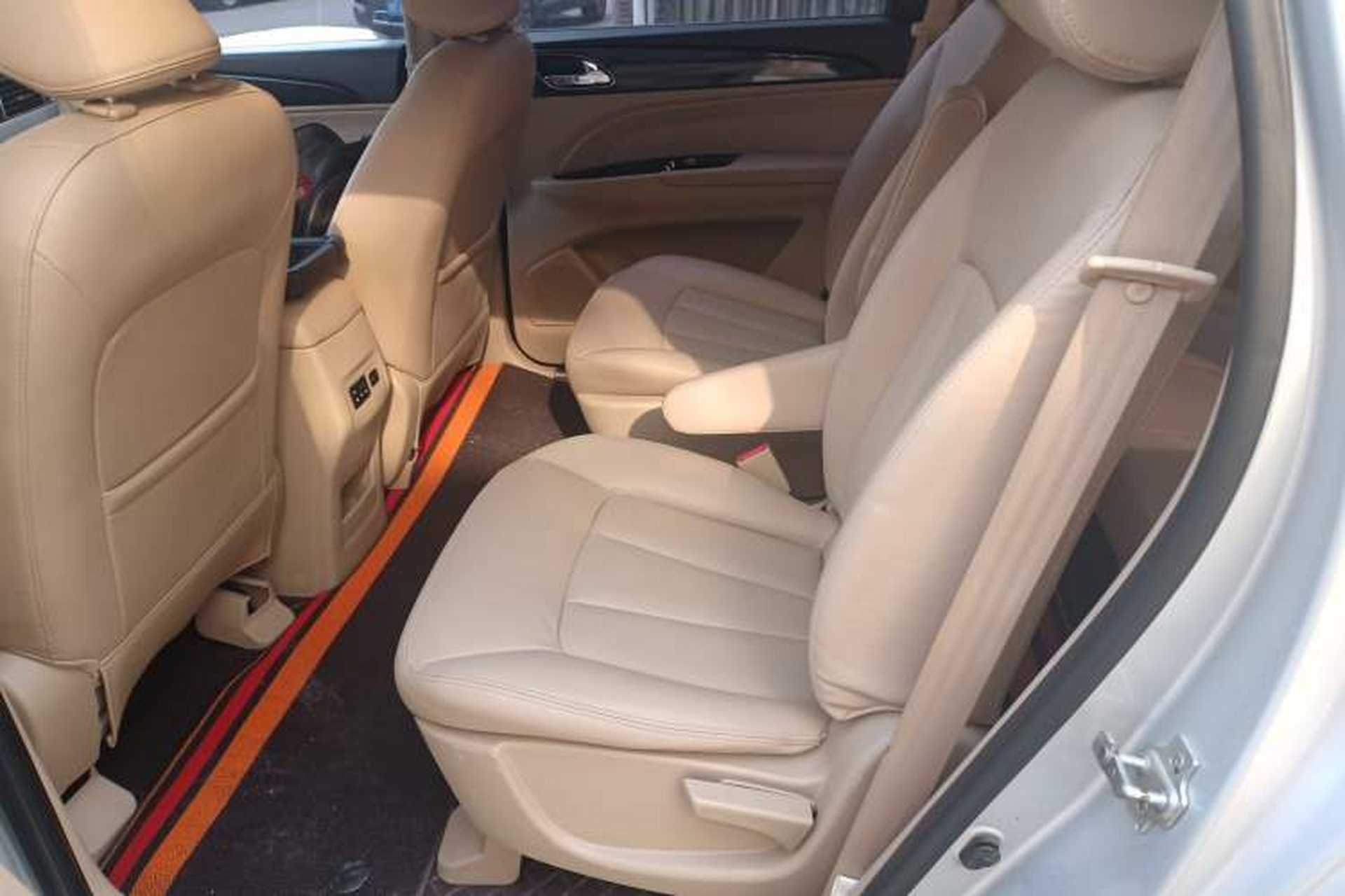 Used Baojun 730 2016 1.5L Manual Comfort Version 7 Seats China V Emission Standard Left Rear Seat