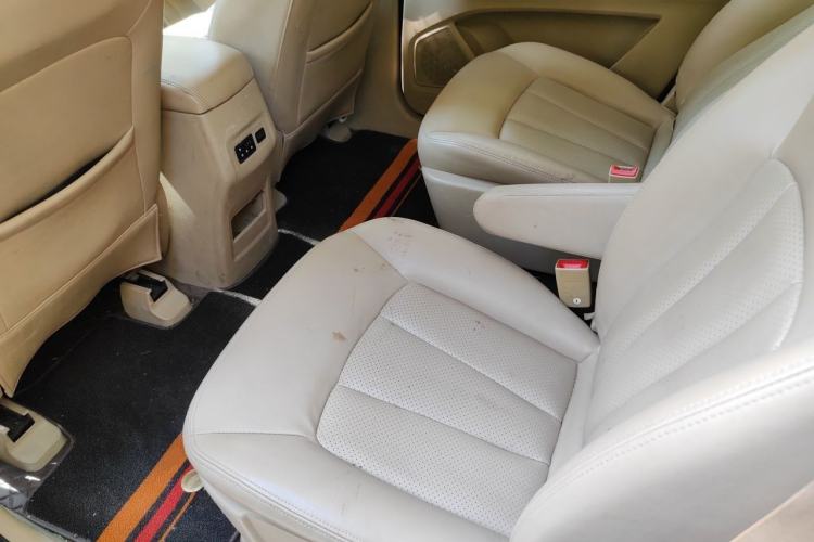 Used Baojun 730 2016 1.8L iAMT Comfort Version 7 Seats Left Rear Seat