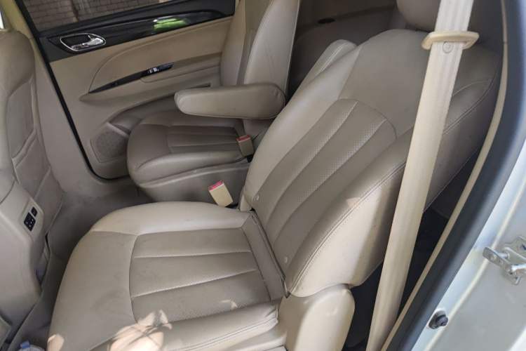 Used Baojun 730 2016 1.5L Manual Comfort Version 7 Seats China V Emission Standard Left Rear Seat