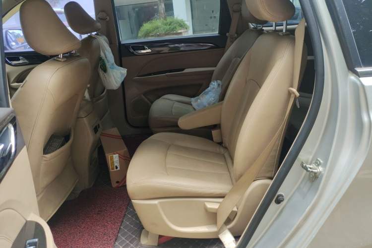 Used Baojun 730 2016 1.8L Manual Comfort Version 7 Seats Left Rear Seat