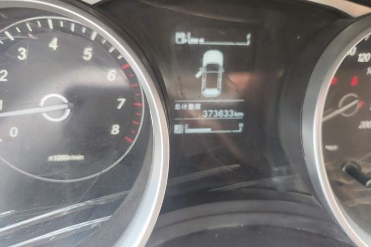 Used Baojun 730 2016 1.5L Manual Standard Version 7 Seats Odometer Close Up