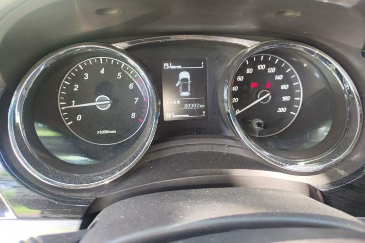 Used Baojun 730 2016 1.5L Manual Comfort Version 7 Seats China V Emission Standard Odometer Close Up