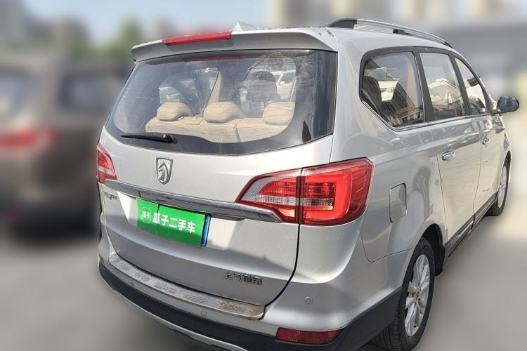 Used Baojun 730 2016 1.5L Manual Luxury Edition 7 Seats Rear
