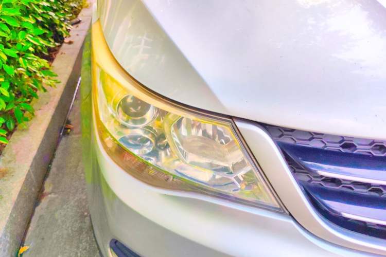 Used Baojun 730 2016 1.5L Manual Standard Version 7 Seats Right Front Headlight