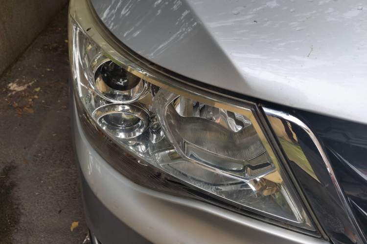 Used Baojun 730 2016 1.8L iAMT Luxury Model 7 Seats Right Front Headlight