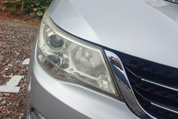 Used Baojun 730 2016 1.5L Manual Luxury Edition 7 Seats Right Front Headlight