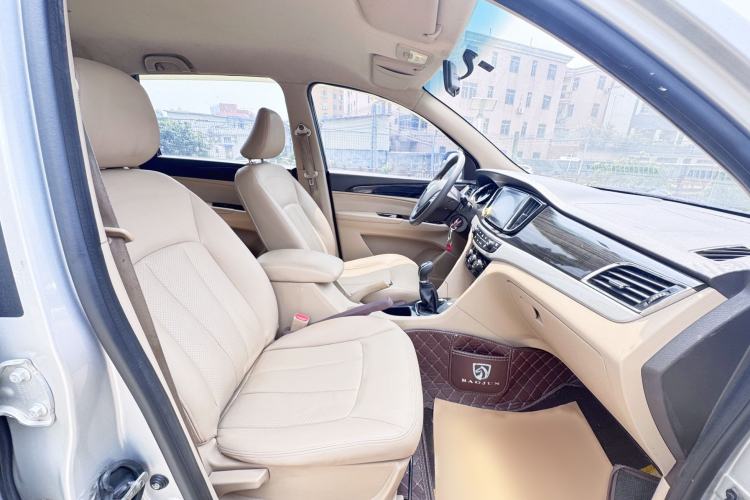 Used Baojun 730 2016 1.8L Manual Comfort Version 7 Seats Right Front Seat