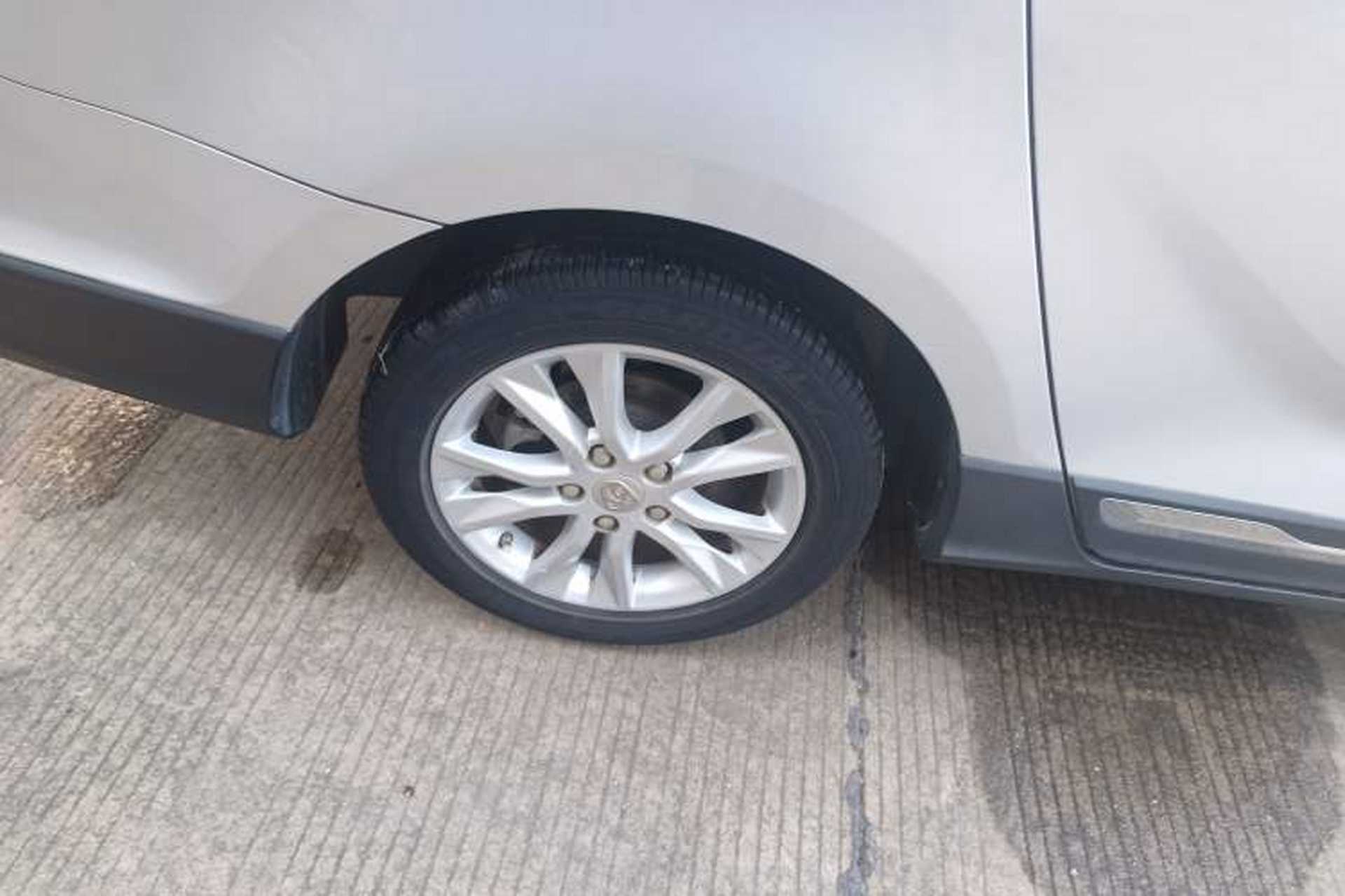 Used Baojun 730 2016 1.5L Manual Comfort Version 7 Seats China V Emission Standard Right Rear Wheel Hub
