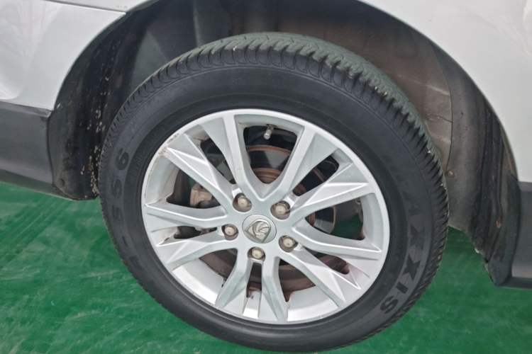 Used Baojun 730 2016 1.5T Manual Luxury Edition 7 Seats Right Rear Wheel Hub