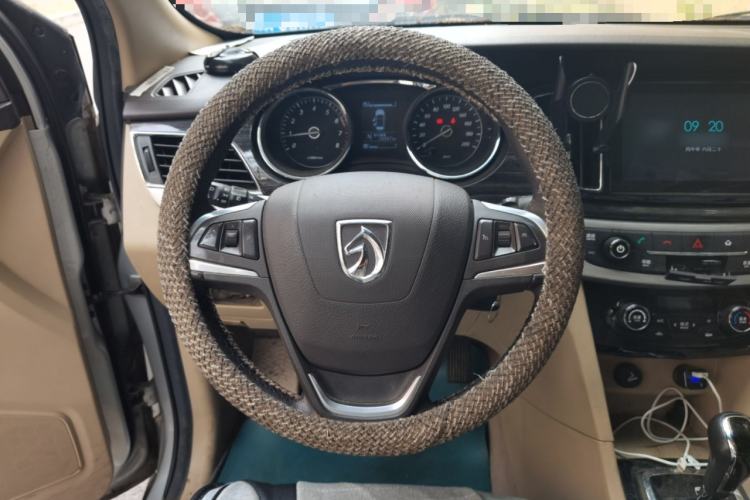 Used Baojun 730 2016 1.8L iAMT Luxury Model 7 Seats Steering Wheel