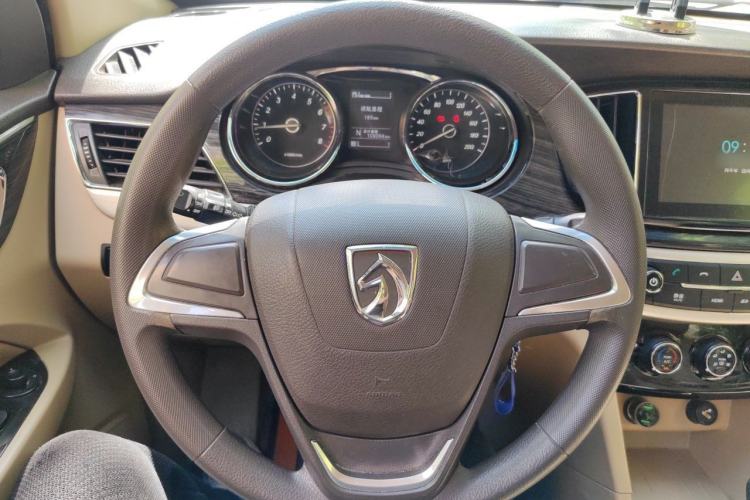 Used Baojun 730 2016 1.8L iAMT Comfort Version 7 Seats Steering Wheel