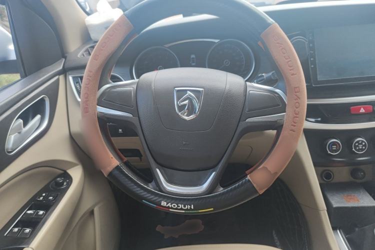 Used Baojun 730 2016 1.5L Manual Standard Version 7 Seats Steering Wheel