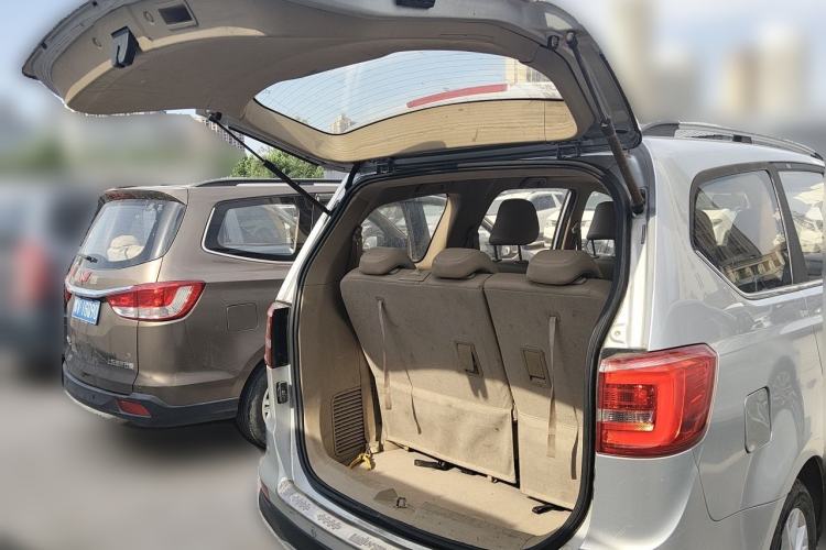 Used Baojun 730 2016 1.5L Manual Luxury Edition 7 Seats Trunk