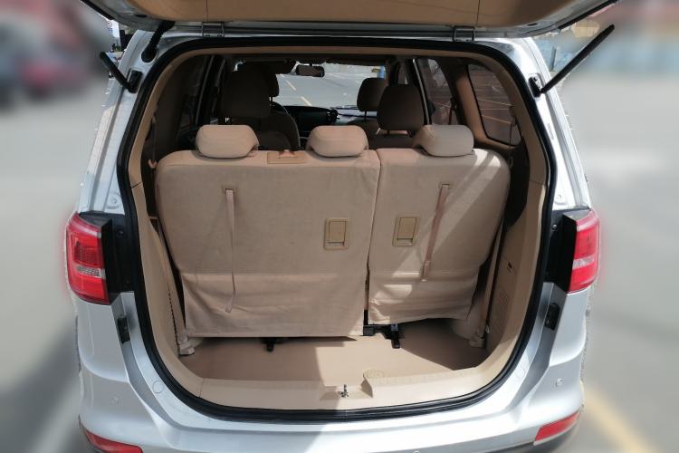 Used Baojun 730 2016 Revised 1.5L Manual Standard Version 7 Seats China V Emission Standard Trunk