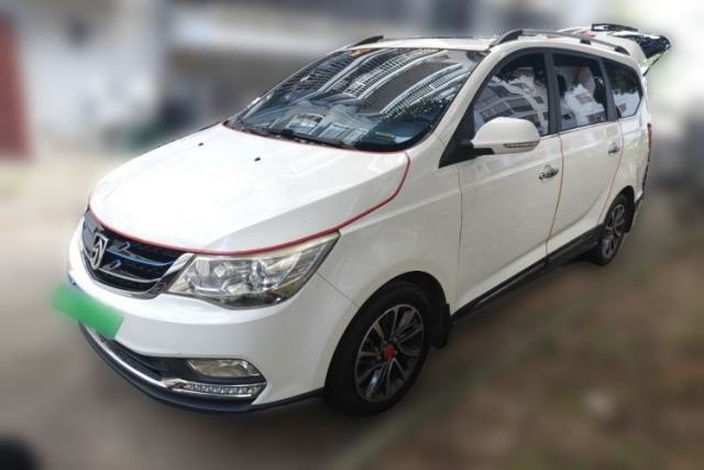 Baojun 730 2016 1.5L Manual Luxury Edition 7 Seats usado