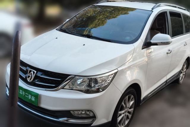 Ojetý Baojun 730 2016 1.5L Manual Standard Version 7 Seats