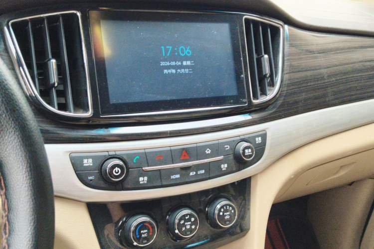 Used Baojun 730 2016 1.5L Manual Comfort Version 7 Seats China V Emission Standard Audio And AC Panel