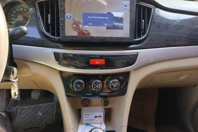 Used Baojun 730 2016 1.5L Manual Comfort Version 7 Seats China V Emission Standard Audio And AC Panel