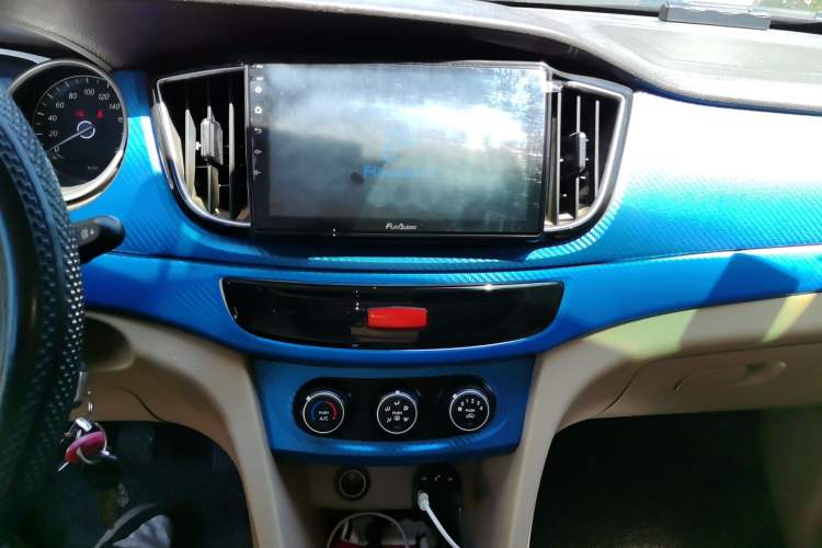 Used Baojun 730 2016 1.5L Manual Standard Version 5 Seats Audio And AC Panel