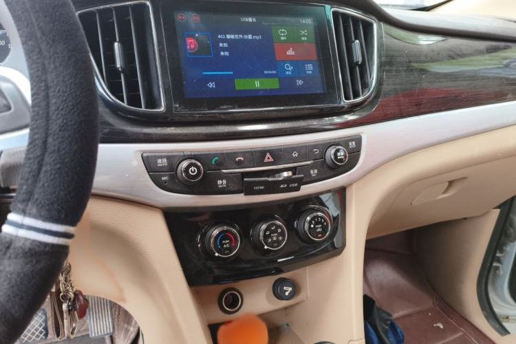 Used Baojun 730 2016 1.5L Manual Comfort Version 7 Seats China V Emission Standard Audio And AC Panel