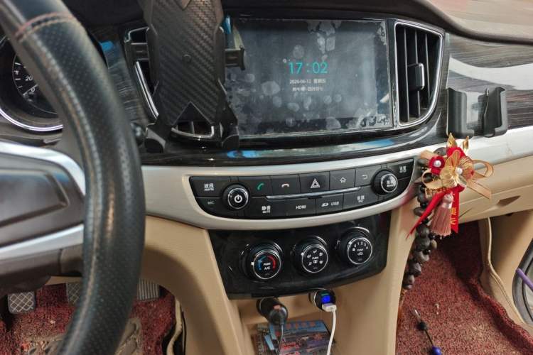 Used Baojun 730 2016 1.5L Manual Comfort Version 7 Seats China V Emission Standard Audio And AC Panel