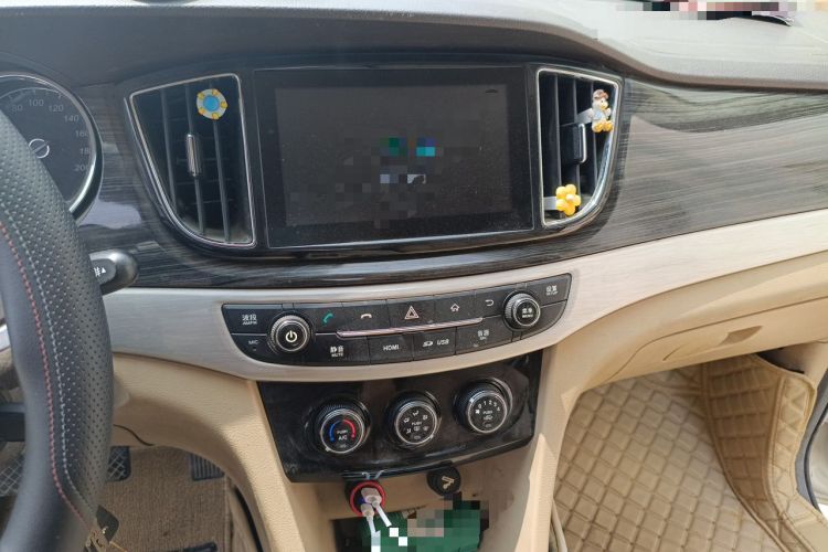 Used Baojun 730 2016 1.5L Manual Comfort Version 7 Seats China V Emission Standard Audio And AC Panel