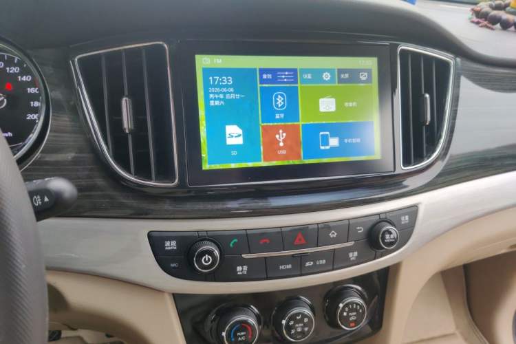 Used Baojun 730 2016 1.5T Manual Standard Version 7 Seats Audio And AC Panel
