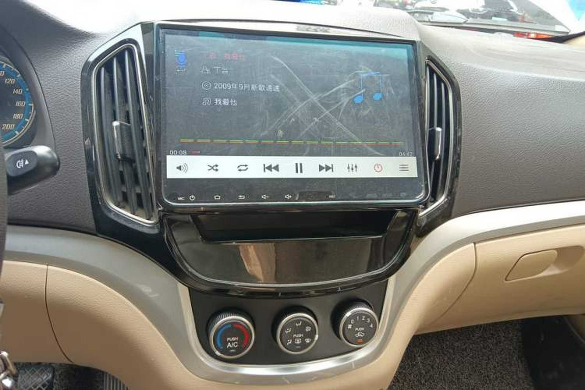 Used Baojun 730 2016 1.5L Manual Value Edition 7 Seats China V Emission Standard Audio And AC Panel