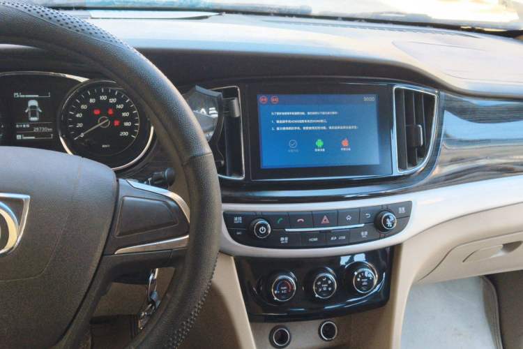 Used Baojun 730 2016 1.5L Manual Comfort Version 7 Seats China V Emission Standard Audio And AC Panel