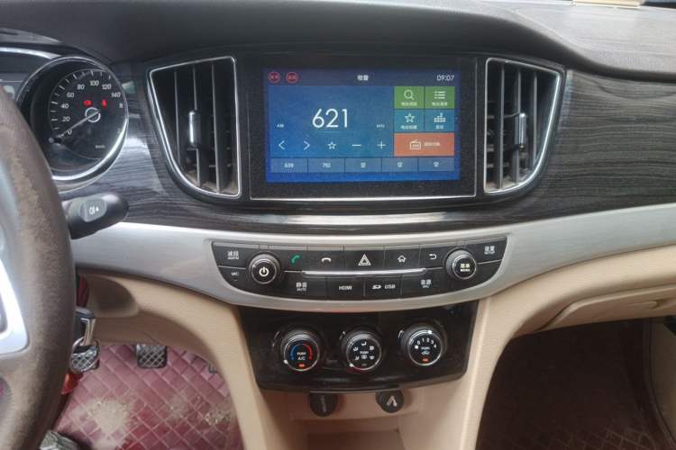 Used Baojun 730 2016 1.5L Manual Comfort Version 7 Seats China V Emission Standard Audio And AC Panel