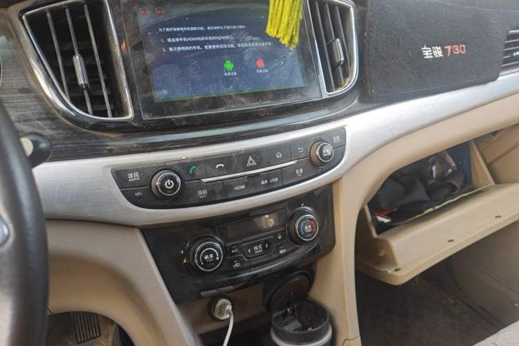 Used Baojun 730 2016 1.5L Manual Comfort Version 7 Seats China V Emission Standard Audio And AC Panel