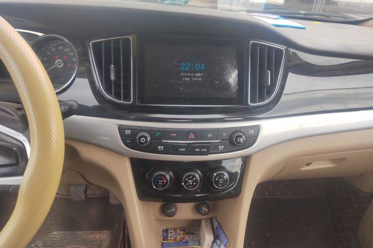 Used Baojun 730 2016 1.5L Manual Comfort Version 7 Seats China V Emission Standard Audio And AC Panel