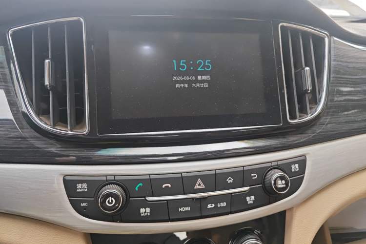 Used Baojun 730 2016 1.5L Manual Comfort Version 7 Seats China V Emission Standard Audio And AC Panel