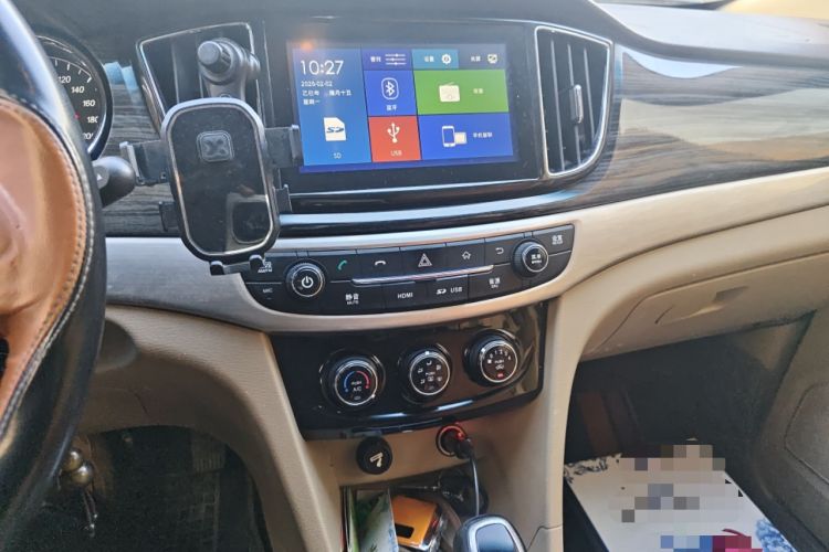 Used Baojun 730 2016 1.8L iAMT Comfort Version 7 Seats Audio And AC Panel