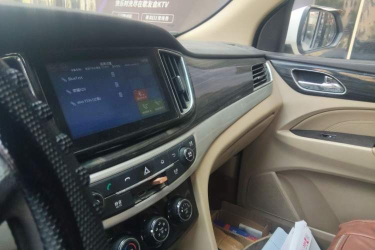 Used Baojun 730 2016 1.5L Manual Comfort Version 7 Seats China V Emission Standard Audio And AC Panel
