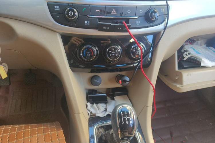 Used Baojun 730 2016 1.5L Manual Comfort Version 7 Seats China V Emission Standard Audio And AC Panel