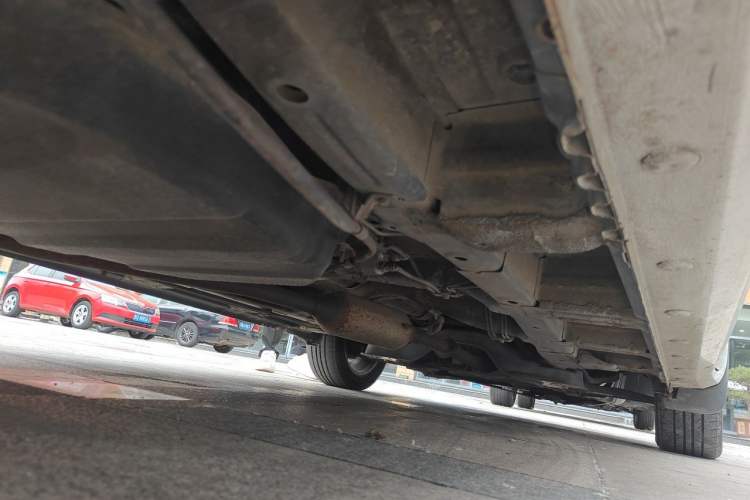 Used Baojun 730 2016 Revised 1.5L Manual Standard Version 7 Seats China V Emission Standard Chassis Rear Right