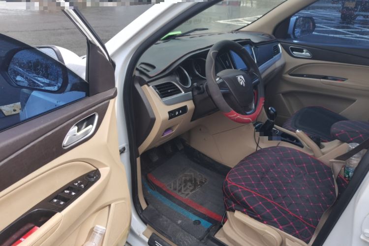 Used Baojun 730 2016 Revised 1.5L Manual Standard Version 7 Seats China V Emission Standard Driver Seat
