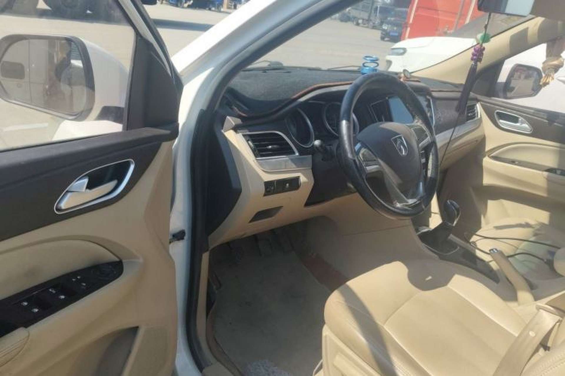 Used Baojun 730 2016 1.5L Manual Standard Version 7 Seats Driver Seat